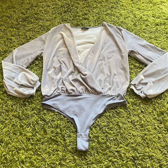 NWOT DYNAMITE BODYSUIT VELOUR LILAC - Picture 5 of 15